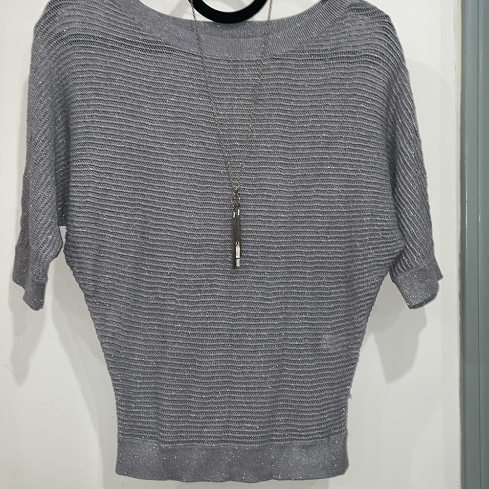Sweater batwing sleeves that shines!!
